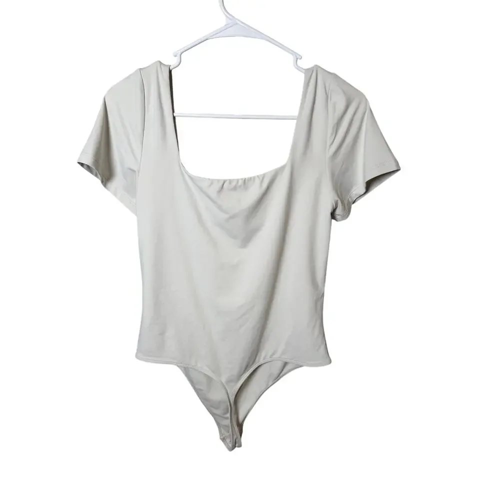 Aritzia Bodysuit Babaton NWT Contour Matte Pearl Short Sleeve Size XL